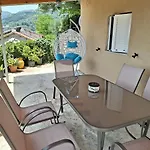 Nyaraló Tsanes