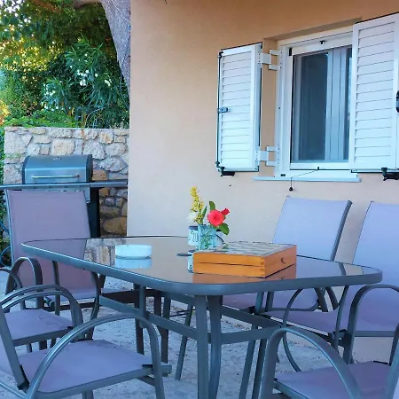 Tsanes Holiday home