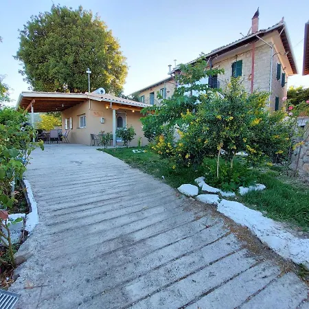 Tsanes Ferienhaus