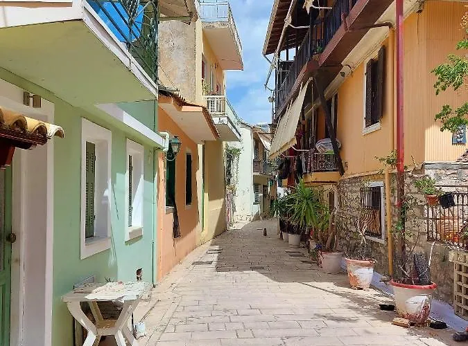 Semesterbostad Tsanes