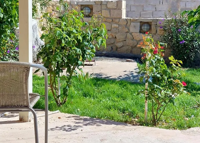 Tsanes Semesterbostad